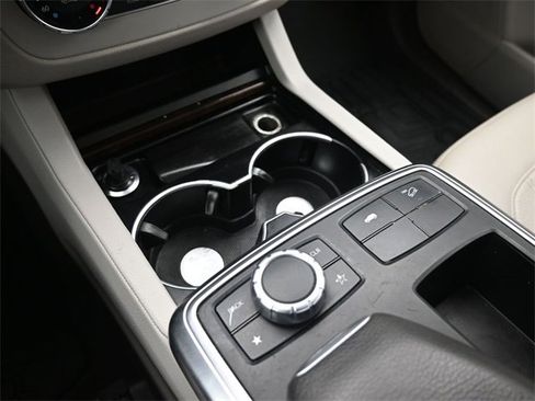 Used 2013 Mercedes-Benz GL 450 4MATIC image 34