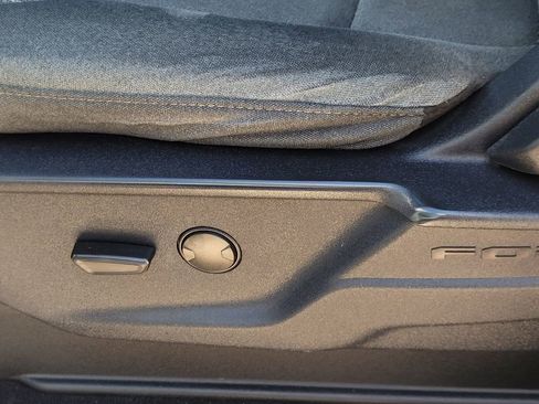 Used 2023 Ford F350 XLT w/ FX4 Off-Road Package image 35