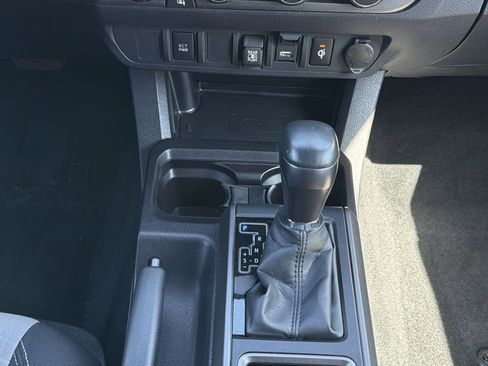 Used 2023 Toyota Tacoma TRD Off-Road AWD/4WD image 25