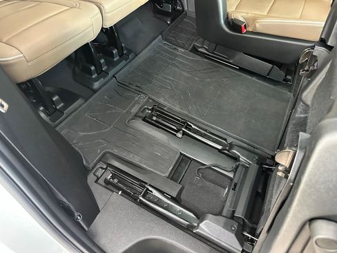 Used 2023 Chevrolet Tahoe Premier RWD image 30