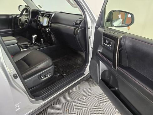 Used 2023 Toyota 4Runner TRD Off-Road Premium AWD/4WD image 12