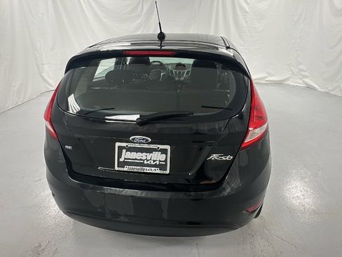 Used 2013 Ford Fiesta SE image 4