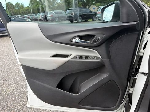 Used 2020 Chevrolet Equinox LS FWD image 9