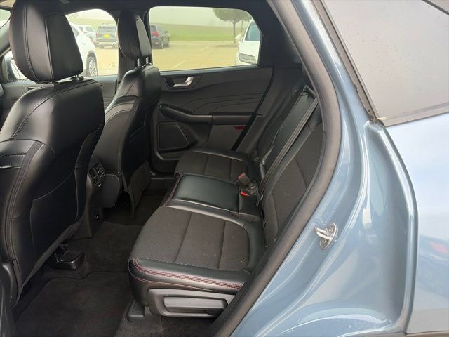 Used 2025 Ford Escape ST-Line Select AWD/4WD image 10