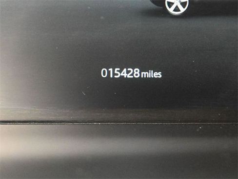 Used 2025 Land Rover Defender 110 V8 image 19