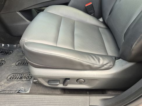 Certified 2021 Nissan Rogue SV w/ Premium Package FWD image 22