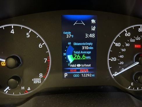 Used 2024 Toyota Corolla Cross L image 5