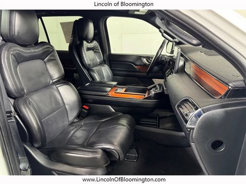 Used 2020 Lincoln Navigator Reserve w/ Equipment Group 208A Reserve AWD/4WD image 10