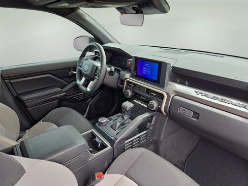 Certified 2025 Toyota Tacoma TRD Sport AWD/4WD image 28