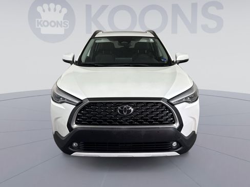 Used 2023 Toyota Corolla Cross XLE w/ Convenience Package AWD/4WD image 11