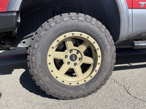 Used 2017 Nissan Titan PRO-4X image 23