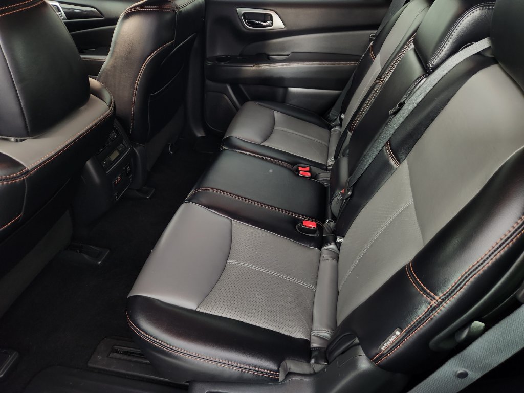 Used 2019 Nissan Pathfinder SL w/ Rock Creek Edition FWD image 18