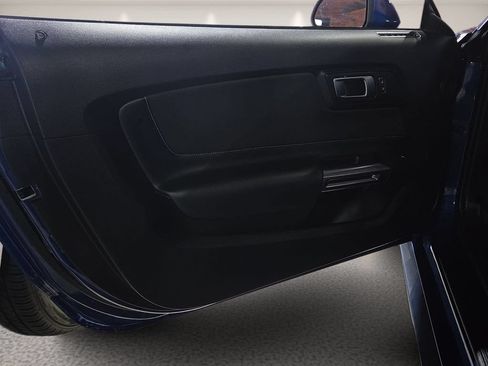 Used 2022 Ford Mustang Coupe RWD image 15