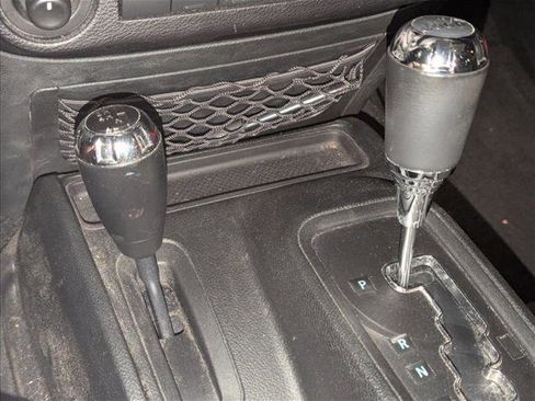 Used 2018 Jeep Wrangler Unlimited Sport S image 22