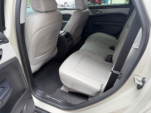 Used 2013 Cadillac SRX Luxury w/ Driver Awareness Package FWD image 9