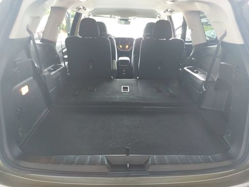 Certified 2024 Subaru Ascent Premium w/ Convenience Package AWD/4WD image 13