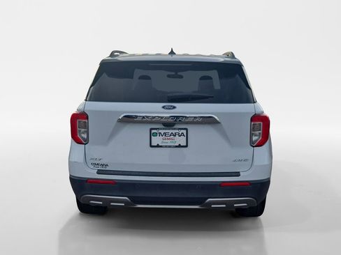 Used 2023 Ford Explorer XLT w/ Equipment Group 202A image 4