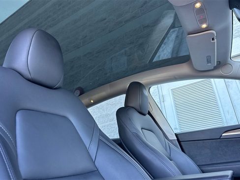 Used 2024 Tesla Model Y 2WD image 16