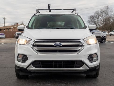 Used 2019 Ford Escape SE image 2