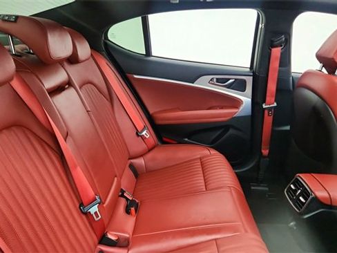 Used 2023 Genesis G70 2.0T w/ Sport Prestige Package image 24