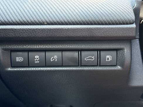 Used 2025 Toyota Camry SE w/ Multimedia Upgrade Package FWD image 19