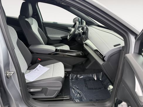 Certified 2025 Volkswagen ID.4 Pro RWD image 19