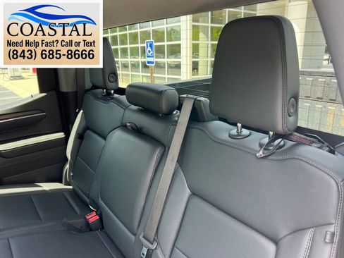 Used 2025 GMC Sierra 1500 SLT AWD/4WD image 17