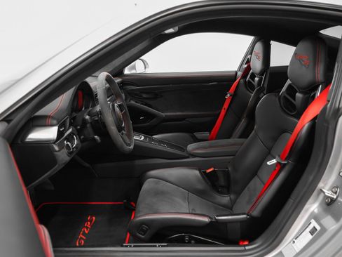 Certified 2018 Porsche 911 GT2 RS w/ Weissach Package image 77