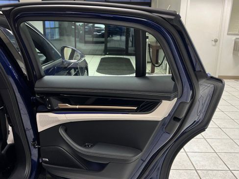 Used 2024 Porsche Panamera 4 image 18