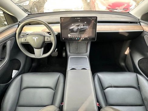 Used 2024 Tesla Model Y Long Range image 12