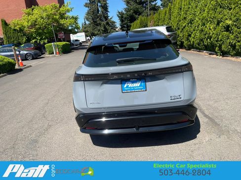 Used 2023 Nissan Ariya AWD image 9