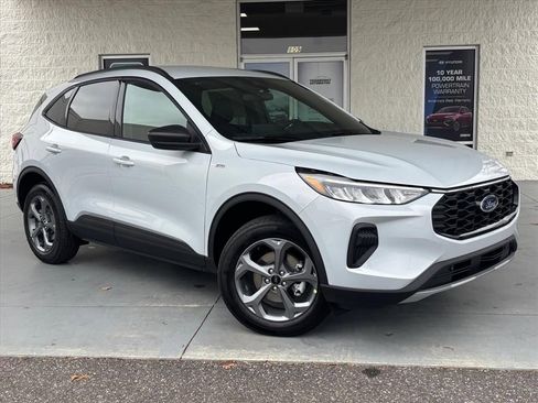 New 2026 Ford Escape ST-Line w/ Tech Pack #1 AWD/4WD image 1