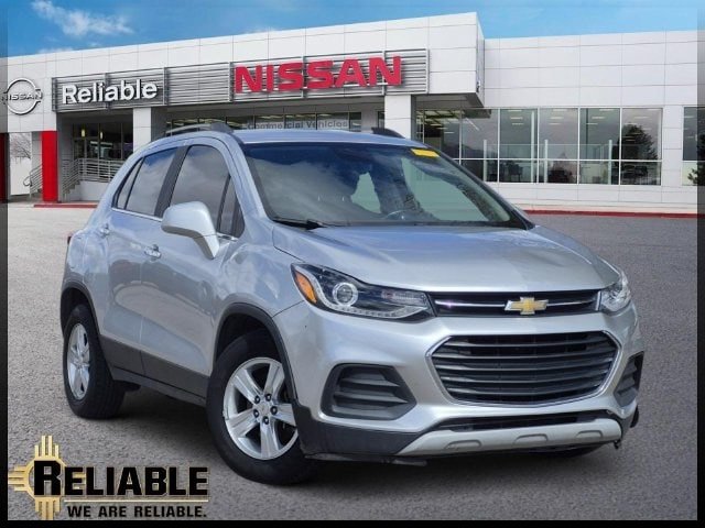 Used 2018 Chevrolet Trax LT w/ LT Convenience Package FWD image 1