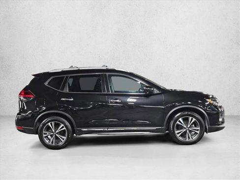 Used 2017 Nissan Rogue SL w/ SL Premium Package FWD image 4