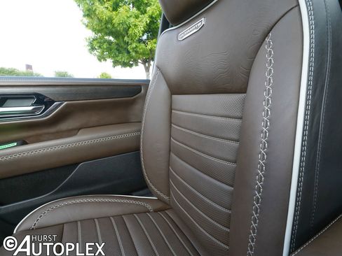 Used 2026 GMC Yukon XL Denali Ultimate w/ LPO, Floor Liner Package AWD/4WD image 28