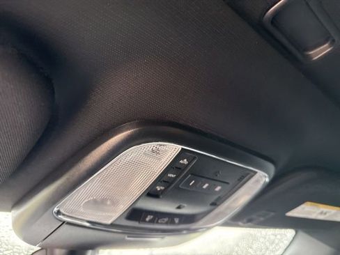 Used 2020 Jeep Grand Cherokee Altitude image 24