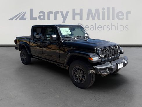 New 2026 Jeep Gladiator Sport image 7