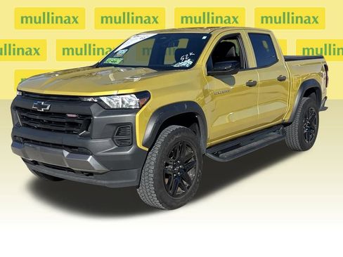 Used 2023 Chevrolet Colorado Trail Boss w/ Technology Package image 12