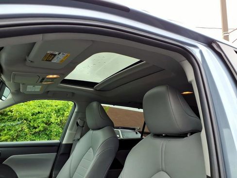 Used 2023 Toyota Highlander XLE FWD image 15