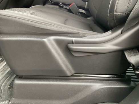 Used 2022 Chevrolet Silverado 1500 W/T w/ WT Value Package image 30