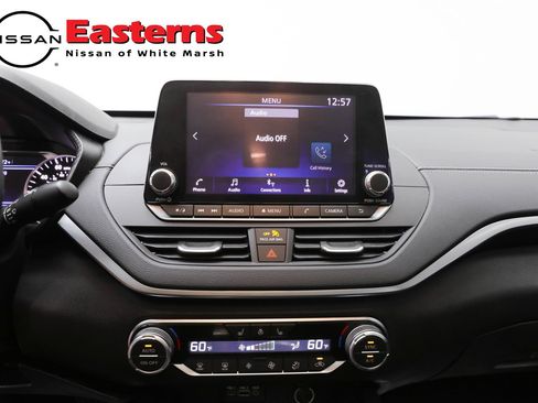Used 2019 Nissan Altima 2.5 SV FWD image 12