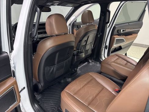 Used 2020 Kia Telluride SX w/ SX Prestige Package image 26