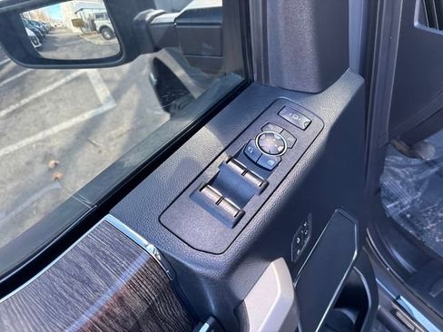 Used 2021 Ford F250 Lariat image 14