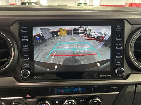 Used 2023 Toyota Tacoma SR5 w/ Technology Package AWD/4WD image 31