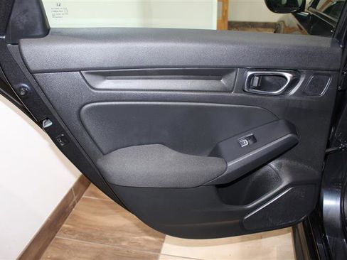Used 2025 Honda Civic Sport image 29