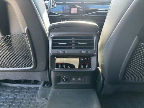 New 2026 Audi Q8 Premium Plus image 24