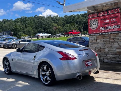Used 2011 Nissan 370Z Touring image 8