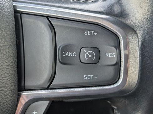 Used 2023 RAM 1500 Laramie AWD/4WD image 18