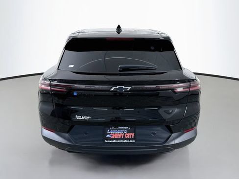 Used 2026 Chevrolet Equinox EV LT w/ Comfort Package FWD image 6