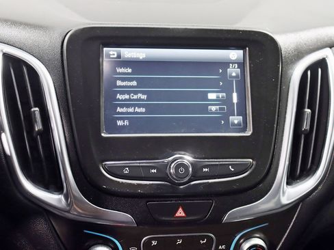 Used 2018 Chevrolet Equinox LT image 20